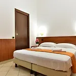 Terminal House 2* روما