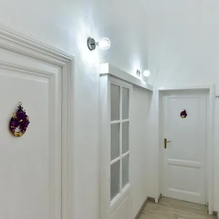 Terminal House לינה וארוחת בוקר 2*