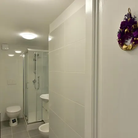 Terminal House 2* רומא