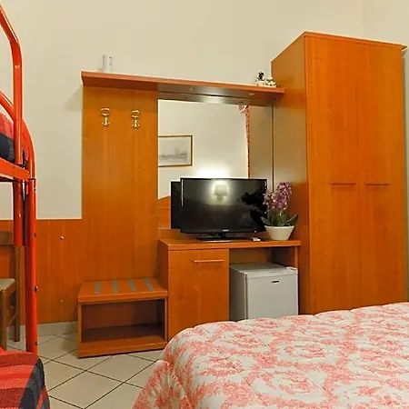 Terminal House 2*