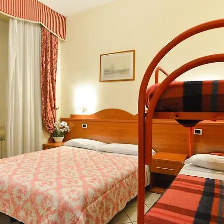 לינה וארוחת בוקר Terminal House