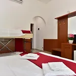 Terminal House 2*