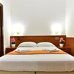Bed and Breakfast Terminal House