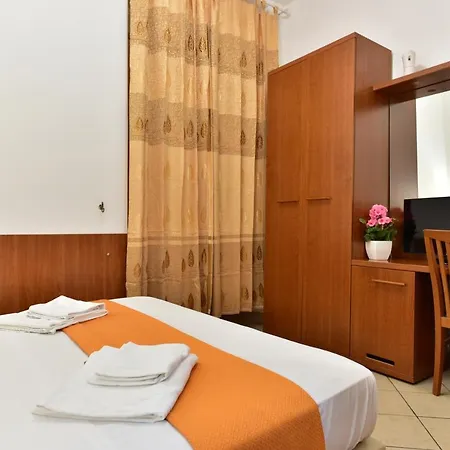 Alojamento de Acomodação e Pequeno-almoço Terminal House